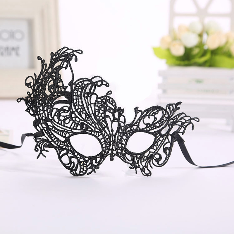 Set di 2 Pezzi Mantello Nero c - Black Face Mask Pack recensione e prezzo